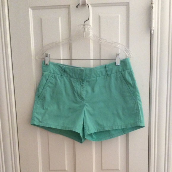 Size four? Lucky you - GRAB these J CREW shorts! - Picture 4 of 6